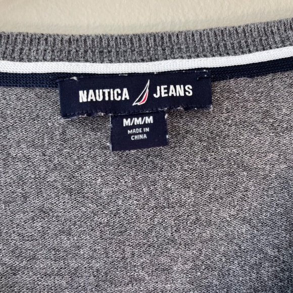 Nautica Sz M Snowflake Print V Neck Gray Sweater Pullover Stretch - Picture 3 of 10